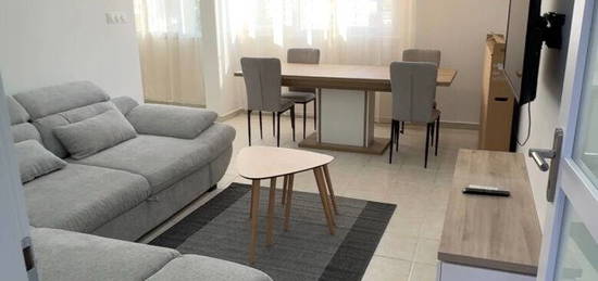 Appartement meublé  à louer, 3 pièces, 2 chambres, 74 m²