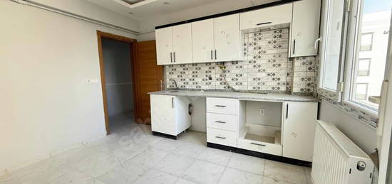 EVİM EMLAK'TAN 2+1 KAPALI MUTFAK SIFIR RUHSATLI 95M² DAİRE