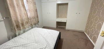 Shared accommodation to rent in Peregrine Road, Luton LU4