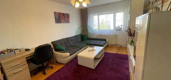 Apartament cu 3 camere, decomandat, str. Gheorghe Dima Zorilor