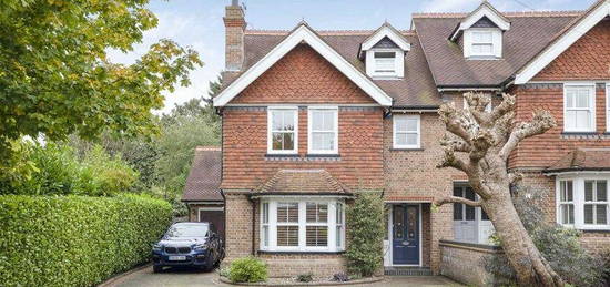 4 bedroom semi-detached house