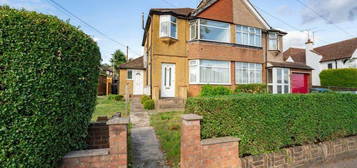 Flat to rent in Balmoral Road, Watford WD24