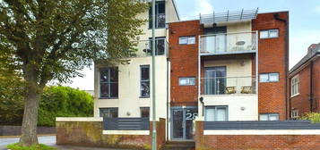 1 bedroom ground floor flat for sale