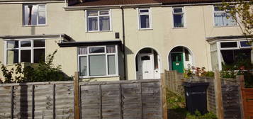 4 bed terraced house to rent