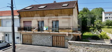 Maison de village à vendre, 8 pièces, 4 chambres, 122 m²