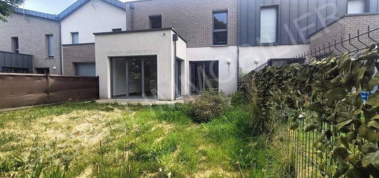 Maison  à vendre, 4 pièces, 3 chambres, 103 m²