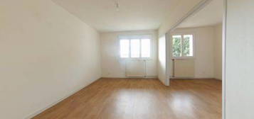 Appartement  à louer, 4 pièces, 3 chambres, 67 m²