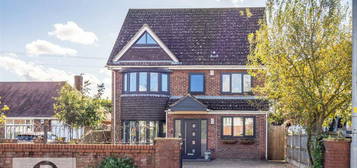 6 bedroom detached house for sale