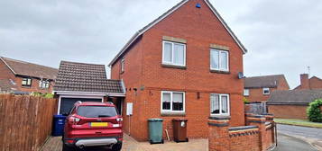 3 bed detached house for sale