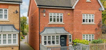 3 bedroom semi-detached house for sale