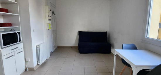 Location appartement 1 pièce 19 m²