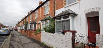 End terrace house to rent in Kensington Road, Reading RG30