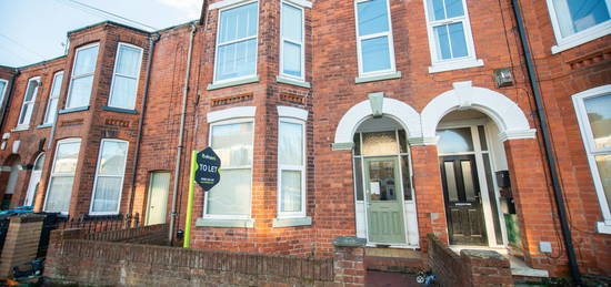 Flat to rent in Ash Grove, Beverley Road, Hull HU5