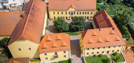 Charmantes Wohnen auf dem historischen Gutshof Zadel