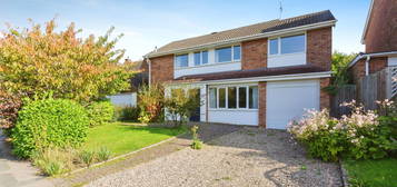 4 bed detached house for sale