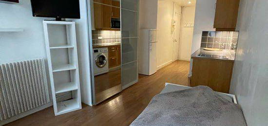 Studio 18m2 Paris 7ème