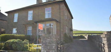 3 bedroom semi-detached house