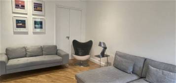 Appartement meublé  à louer, 5 pièces, 3 chambres, 151 m²