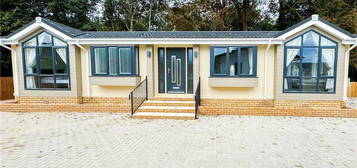 2 bedroom bungalow for sale