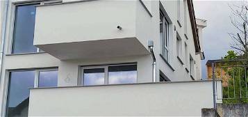 Erstbezug: Helle 2 Zimmer Wohnung in Weinstadt mit großer Sonnenterasse - Niedrigenergiehaus