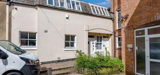 7 bedroom terraced house