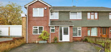 5 bedroom semi-detached house for sale