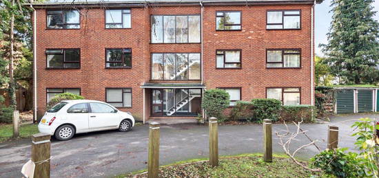 Flat to rent in Nightingale Place, Rickmansworth WD3