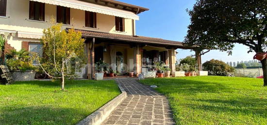 Villa bifamiliare, ottimo stato, 240 m², Salzano