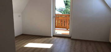 3 1/2 Zimmer Mansardenwohnung; Stadtrand zu Linz - St. Martin/ Traun, Garten, Balkon überdacht,