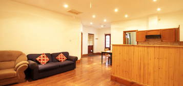 2 bed flat to rent