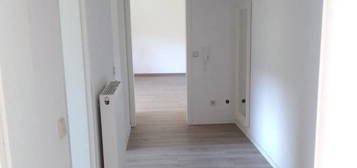 Renovierte 2 Zimmer Einliegerwohnung mit Garage und Stellplatz