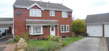 3 bed semi-detached house to rent