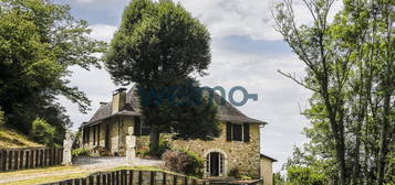 Maison - 10 pièces - 350 m² - Bosdarros 64290