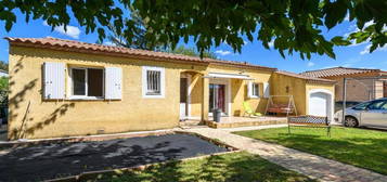 Villa 4 pièces de plain-pied  90m² avec garage à Nîmes Haute Magaille