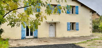 Maison avec grange attenante, à rénover - VOUNEUIL SOUS BIARD