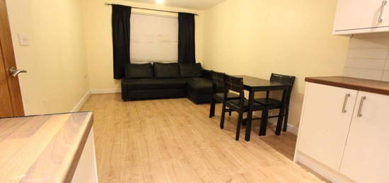 2 bed flat to rent