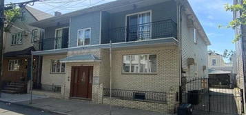 31 Napoleon St, Newark, NJ 07105