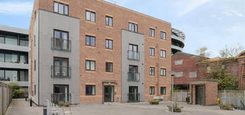 2 bedroom ground floor flat for sale