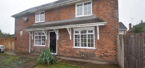 Cottage to rent in Trench Road, Trench, Telford TF2