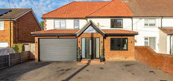 4 bedroom semi-detached house for sale