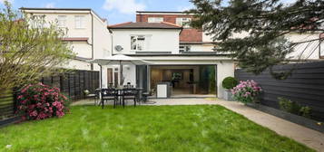 Flat for sale in The Vale, Golders Green, London NW11