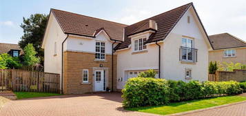 5 bed detached house for sale