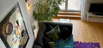 Maisonette-Dachgeschosswohnung mit offener Galerie, großer Dachterrasse und Klavier (ohne Makler)