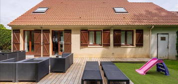 Maison  à vendre, 7 pièces, 5 chambres, 124 m²