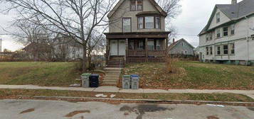 2733 N 12th St Unit 2735, Milwaukee, WI 53206