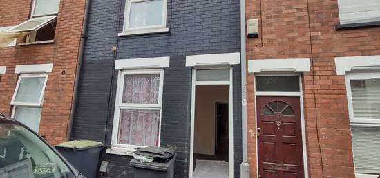 2 bed terraced house to rent