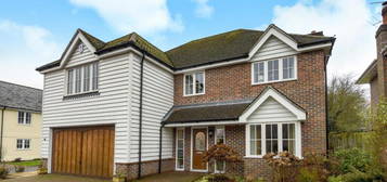 5 bedroom detached house