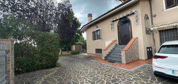 Villa in vendita in  Vicinale della Lucchesina, 5