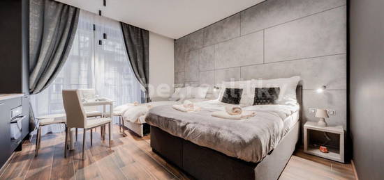 Pronájem bytu 1+kk 26 m², Gorazdova, Praha