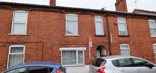 3 bedroom terraced house